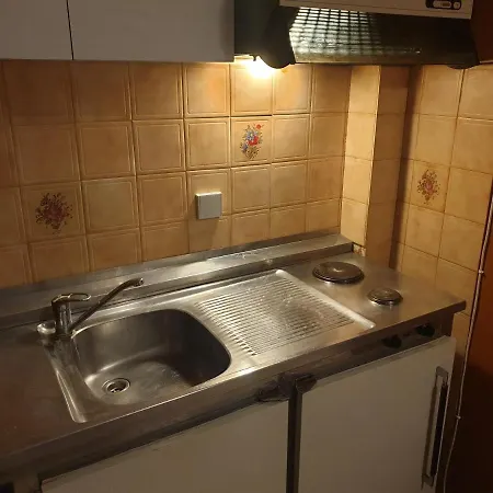 Thiva Apartment *